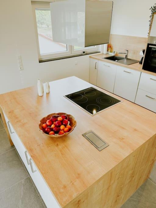 Apartment 100 Qm Im Weindorf - Balkon/Garage Aspisheim Zewnętrze zdjęcie