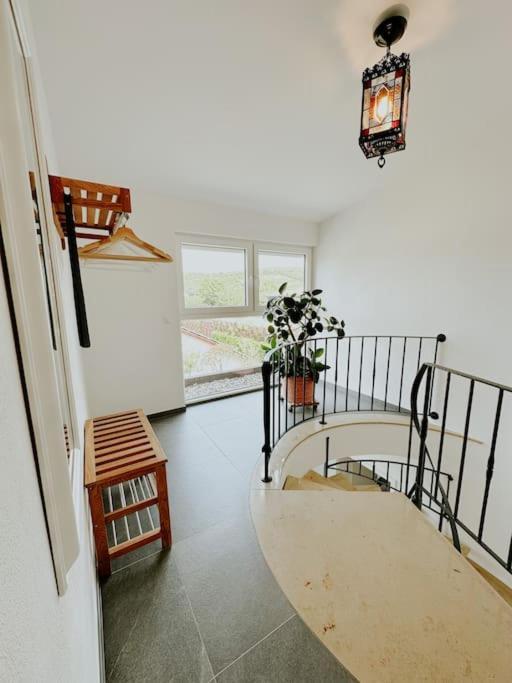 Apartment 100 Qm Im Weindorf - Balkon/Garage Aspisheim Zewnętrze zdjęcie